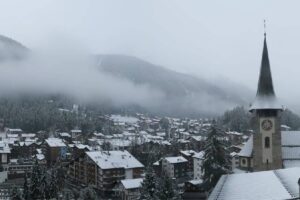 Hullik a hó Svájcban, Zermatt kifehéredett